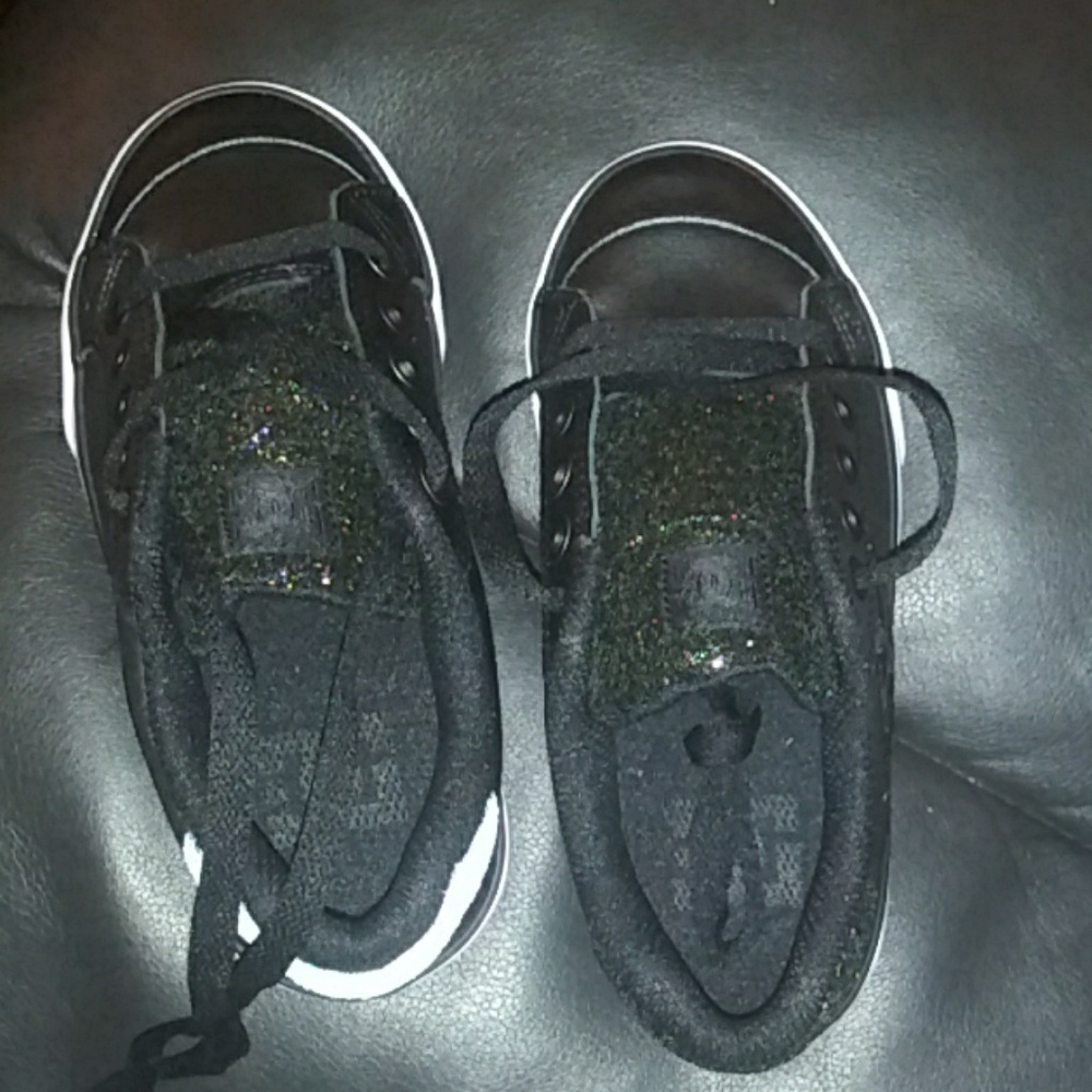 DC shoes